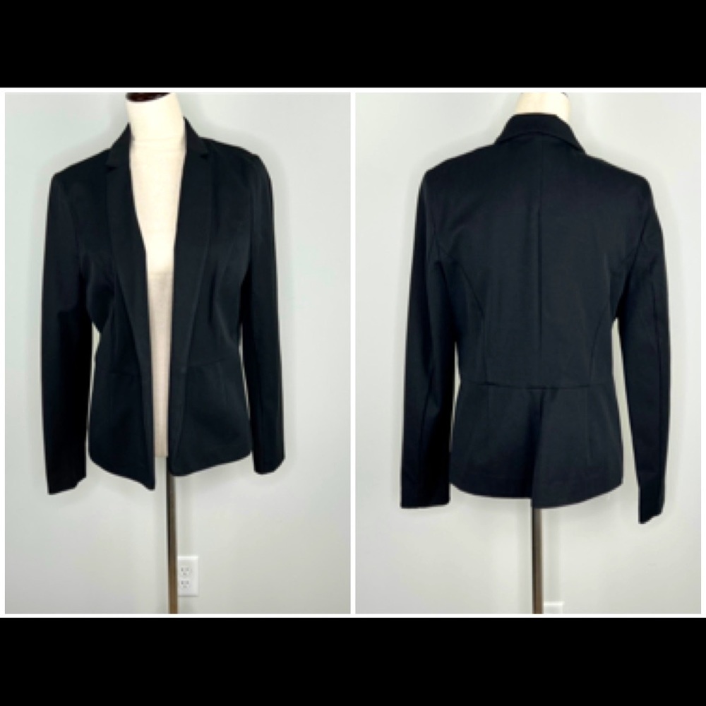 Bundle 3/$40🎊HP🎊Simply Styled by Sears. Open Long Sleeve Blazer.
